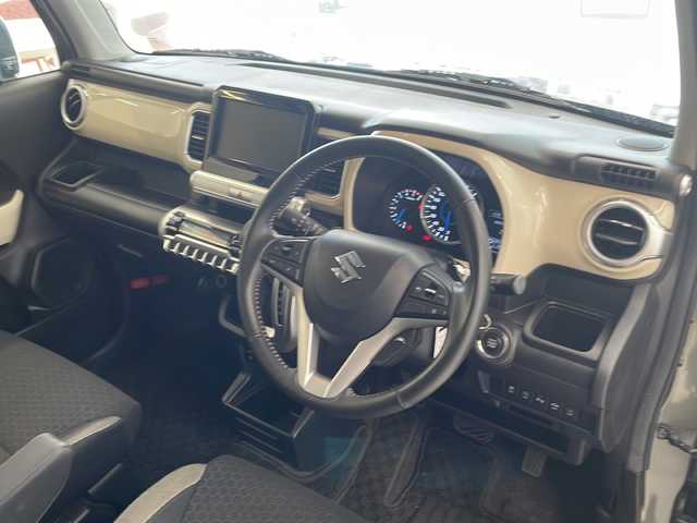 スズキ クロスビー HYBRID MZ 岐阜県 2023(令5)年 6.9万km タフカーキパールメタリック/ホワイト2トーン スズキシティブレーキサポート/レーンキープ/レーダークルーズコントロール/前席シートヒーター/アイドリングストップ/パドルシフト/コーナーセンサー/スマートキー/プッシュスタート/オートライト/LEDヘッドライト/オートマチックハイビーム/USBポート