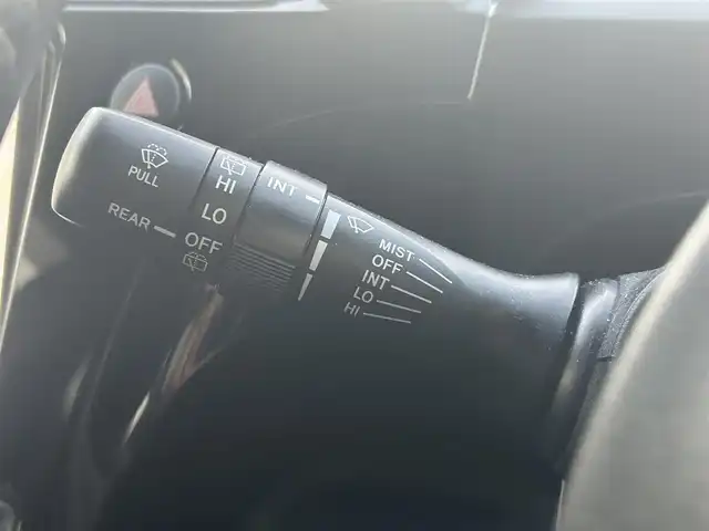 トヨタ アクア G GRスポーツ 17インチPKG 香川県 2019(令1)年 6.7万km ホワイトパールクリスタルシャイン 純正9型SDナビ【NSZT-Y68T】/（フルセグTV/Bluetooth/DVD/MSV）/バックカメラ/前後ドライブレコーダー【ZDR-015】/プリクラッシュセーフティ/レーンディパーチャーアラート/オートマチックハイビーム/先行車発進アラート/ハーフレザーシート/革巻きステアリング/ステアリングスイッチ/オートライト/LEDヘッドライト/LEDフォグライト/純正ビルトインETC/純正17インチアルミホイール/純正フロアマット/センターコンソール/ドアバイザー/ウィンカー付電動格納ミラー/ISOFIX