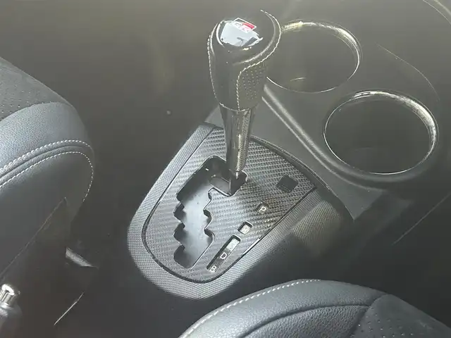 トヨタ アクア G GRスポーツ 17インチPKG 香川県 2019(令1)年 6.7万km ホワイトパールクリスタルシャイン 純正9型SDナビ【NSZT-Y68T】/（フルセグTV/Bluetooth/DVD/MSV）/バックカメラ/前後ドライブレコーダー【ZDR-015】/プリクラッシュセーフティ/レーンディパーチャーアラート/オートマチックハイビーム/先行車発進アラート/ハーフレザーシート/革巻きステアリング/ステアリングスイッチ/オートライト/LEDヘッドライト/LEDフォグライト/純正ビルトインETC/純正17インチアルミホイール/純正フロアマット/センターコンソール/ドアバイザー/ウィンカー付電動格納ミラー/ISOFIX