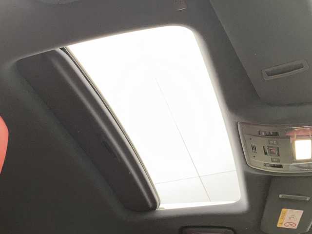 レクサス ＲＸ 450h Fスポーツ 東京都 2019(令1)年 2.5万km ホワイトノーヴァガラスフレーク TRDエアロ/サンルーフ/マークレビンソン/純正ナビ/フルセグテレビ/全方位カメラ/アダプティブクルーズコントロール/パワーバックドア/レザーシート/パワーシート/シートヒーター/エアーシート/ハンドルヒーター/HUD/前後コーナーセンサー/前後ドラレコ/オートホールドブレーキ/PCS/BSM/ローダウン(純正サス積載)/TWS21インチAW/AC100Vコンセント