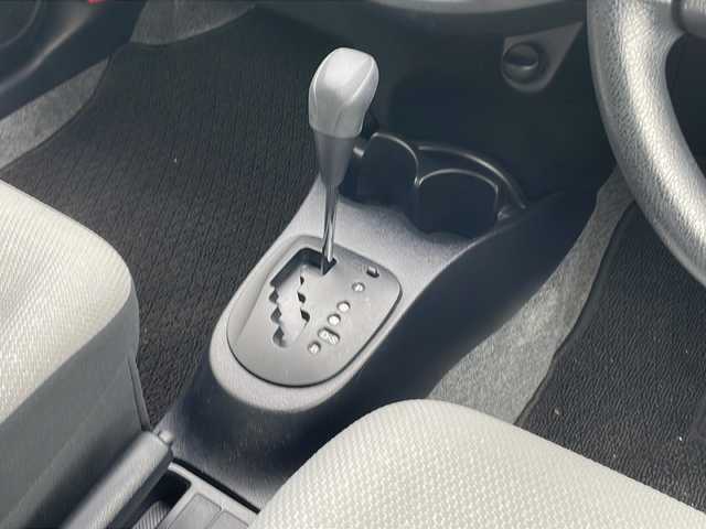 トヨタ ヴィッツ F 福島県 2013(平25)年 4.9万km ブラックマイカ 4WD 寒冷地仕様 純正ナビ フルセグTV Bluetooth CD再生 ETC 社外アルミホイール ワイパーデアイサー フォグランプ ドアバイザー フロアマット 電動格納ミラー リモコンキー