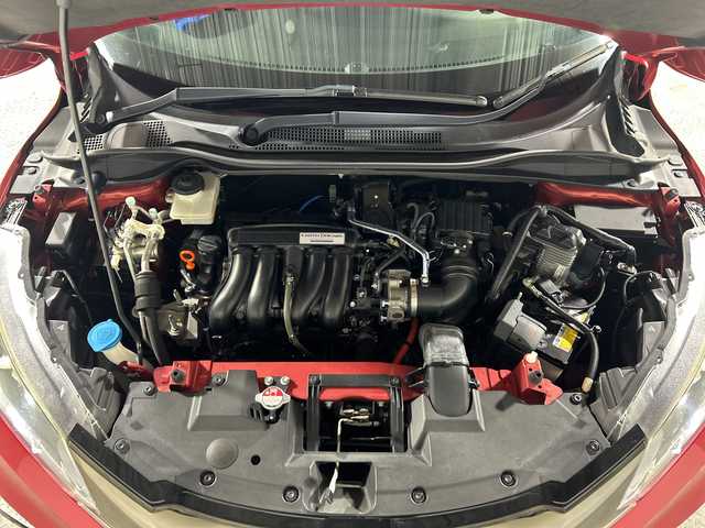 ホンダ ヴェゼル ハイブリッド RS ホンダセンシング 神奈川県 2016(平28)年 5.1万km プレミアムクリスタルレッドM ホンダセンシング/社外8型フローティングナビ【MDV-S810F】/・BT/フルセグTV/CD/DVD/USB/HDMI/SD/バックカメラ/ハーフレザーシート/シートヒーター(D/N)/電動サイドブレーキ/ブレーキホールド/スポーツモード/ビルトインETC/前後ドライブレコーダー/革巻きステアリング/ステアリングスイッチ/パドルシフト/Autoライト/ECON/フロントデアイサー/自動防眩ミラー/スマートキー/プッシュスタートボタン/LEDヘッドライト/フォグランプ/シートリフター/電動格納ミラー/ウィンカーミラー/純正フロアマット/純正18インチアルミホイール/純正ドアバイザー