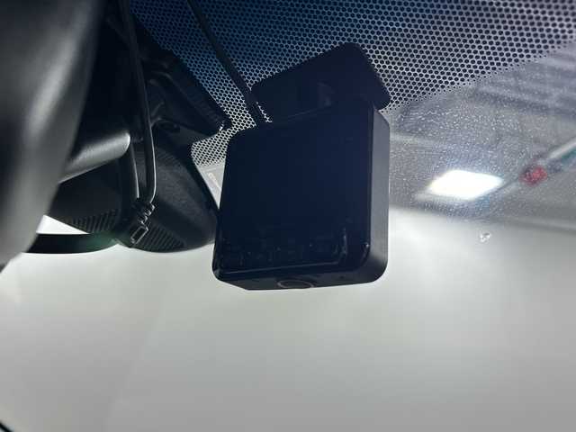 ホンダ ヴェゼル ハイブリッド RS ホンダセンシング 神奈川県 2016(平28)年 5.1万km プレミアムクリスタルレッドM ホンダセンシング/社外8型フローティングナビ【MDV-S810F】/・BT/フルセグTV/CD/DVD/USB/HDMI/SD/バックカメラ/ハーフレザーシート/シートヒーター(D/N)/電動サイドブレーキ/ブレーキホールド/スポーツモード/ビルトインETC/前後ドライブレコーダー/革巻きステアリング/ステアリングスイッチ/パドルシフト/Autoライト/ECON/フロントデアイサー/自動防眩ミラー/スマートキー/プッシュスタートボタン/LEDヘッドライト/フォグランプ/シートリフター/電動格納ミラー/ウィンカーミラー/純正フロアマット/純正18インチアルミホイール/純正ドアバイザー