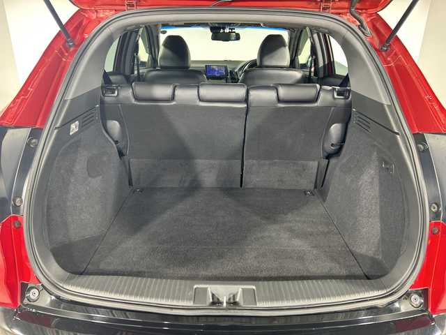 ホンダ ヴェゼル ハイブリッド RS ホンダセンシング 神奈川県 2016(平28)年 5.1万km プレミアムクリスタルレッドM ホンダセンシング/社外8型フローティングナビ【MDV-S810F】/・BT/フルセグTV/CD/DVD/USB/HDMI/SD/バックカメラ/ハーフレザーシート/シートヒーター(D/N)/電動サイドブレーキ/ブレーキホールド/スポーツモード/ビルトインETC/前後ドライブレコーダー/革巻きステアリング/ステアリングスイッチ/パドルシフト/Autoライト/ECON/フロントデアイサー/自動防眩ミラー/スマートキー/プッシュスタートボタン/LEDヘッドライト/フォグランプ/シートリフター/電動格納ミラー/ウィンカーミラー/純正フロアマット/純正18インチアルミホイール/純正ドアバイザー