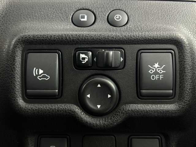 日産 ノート e－パワー メダリスト 愛知県 2017(平29)年 8.4万km スーパーブラック 禁煙車/ワンオーナー/寒冷地仕様/純正７インチナビ/（フルセグTV/Bluetooth/ＡＭ/ＦＭ）/バックカメラ/衝突軽減ブレーキ/レーンキープアシスト/ＥＴＣ/ドライブレコーダー/ハーフレザーシート/アイドリングストップ/純正１５インチアルミホイール/スマートキー/スペアキー1本/プッシュスタート/ＬＥＤヘッドライト/横滑り防止装置/オートエアコン/純正フロアマット