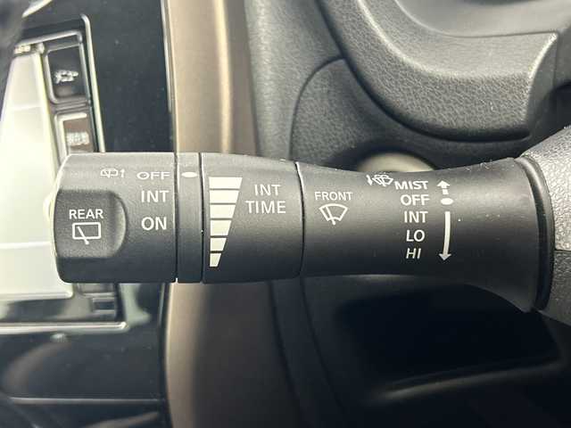 日産 ノート e－パワー メダリスト 愛知県 2017(平29)年 8.4万km スーパーブラック 禁煙車/ワンオーナー/寒冷地仕様/純正７インチナビ/（フルセグTV/Bluetooth/ＡＭ/ＦＭ）/バックカメラ/衝突軽減ブレーキ/レーンキープアシスト/ＥＴＣ/ドライブレコーダー/ハーフレザーシート/アイドリングストップ/純正１５インチアルミホイール/スマートキー/スペアキー1本/プッシュスタート/ＬＥＤヘッドライト/横滑り防止装置/オートエアコン/純正フロアマット