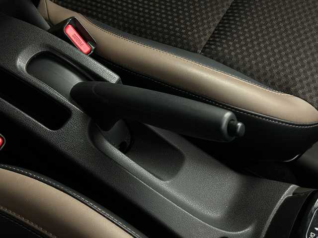 日産 ノート e－パワー メダリスト 愛知県 2017(平29)年 8.4万km スーパーブラック 禁煙車/ワンオーナー/寒冷地仕様/純正７インチナビ/（フルセグTV/Bluetooth/ＡＭ/ＦＭ）/バックカメラ/衝突軽減ブレーキ/レーンキープアシスト/ＥＴＣ/ドライブレコーダー/ハーフレザーシート/アイドリングストップ/純正１５インチアルミホイール/スマートキー/スペアキー1本/プッシュスタート/ＬＥＤヘッドライト/横滑り防止装置/オートエアコン/純正フロアマット