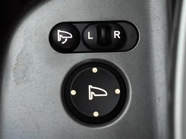 ホンダ フリード ハイブリット G ホンダセンシング 兵庫県 2016(平28)年 7.8万km ルナシルバーM hosi純正メモリナビ/両側パワースライドドア/バックカメラ/追従有クルーズコントロール/オートライト/フルセグTV/Bluetooth接続/ETC/LEDヘッドライト/純正ドアバイザー/純正フロアマット/CD/DVD/純正ミュージックサーバー/スイッチスタート