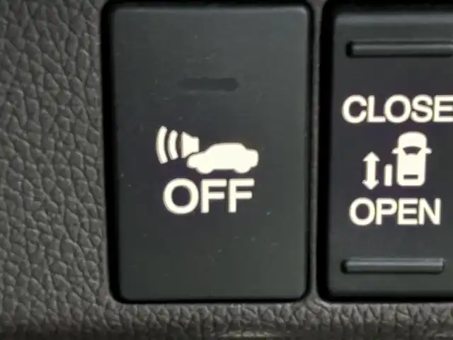 ホンダ フリード ハイブリット G ホンダセンシング 兵庫県 2016(平28)年 7.8万km ルナシルバーM hosi純正メモリナビ/両側パワースライドドア/バックカメラ/追従有クルーズコントロール/オートライト/フルセグTV/Bluetooth接続/ETC/LEDヘッドライト/純正ドアバイザー/純正フロアマット/CD/DVD/純正ミュージックサーバー/スイッチスタート