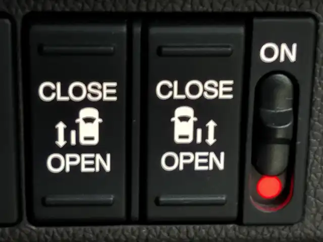 ホンダ フリード ハイブリット G ホンダセンシング 兵庫県 2016(平28)年 7.8万km ルナシルバーM hosi純正メモリナビ/両側パワースライドドア/バックカメラ/追従有クルーズコントロール/オートライト/フルセグTV/Bluetooth接続/ETC/LEDヘッドライト/純正ドアバイザー/純正フロアマット/CD/DVD/純正ミュージックサーバー/スイッチスタート