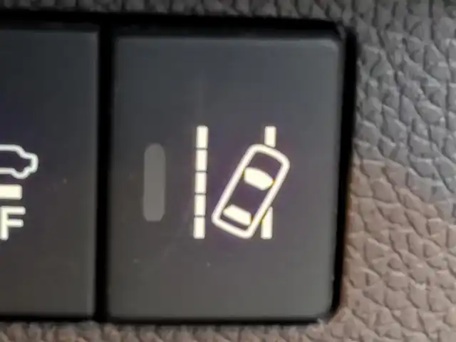 ホンダ フリード ハイブリット G ホンダセンシング 兵庫県 2016(平28)年 7.8万km ルナシルバーM hosi純正メモリナビ/両側パワースライドドア/バックカメラ/追従有クルーズコントロール/オートライト/フルセグTV/Bluetooth接続/ETC/LEDヘッドライト/純正ドアバイザー/純正フロアマット/CD/DVD/純正ミュージックサーバー/スイッチスタート