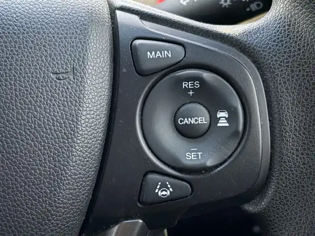 ホンダ フリード ハイブリット G ホンダセンシング 兵庫県 2016(平28)年 7.8万km ルナシルバーM hosi純正メモリナビ/両側パワースライドドア/バックカメラ/追従有クルーズコントロール/オートライト/フルセグTV/Bluetooth接続/ETC/LEDヘッドライト/純正ドアバイザー/純正フロアマット/CD/DVD/純正ミュージックサーバー/スイッチスタート