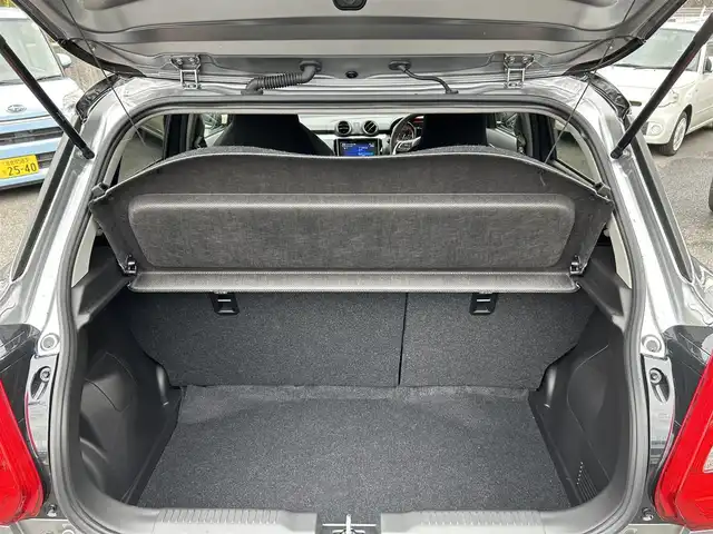 スズキ スイフト スポーツ ZC33S ファイナルED 長崎県 2025(令7)年 0.3万km プレミアムシルバーメタリック/ブラック2トーンルーフ ワンオーナー/純正SDナビ/・AM/FM/CD/DVD/BT/フルセグTV/全方位カメラ/ステアリングスイッチ/コーナーセンサー/LDA/BSM/衝突軽減ブレーキ/追従クルーズコントロール/D席シートヒーター/オートライト/電動格納ウィンカーミラー/前後ドライブレコーダー/フロアマット/ＥＴＣ/保証書/取扱説明書/スペアキー