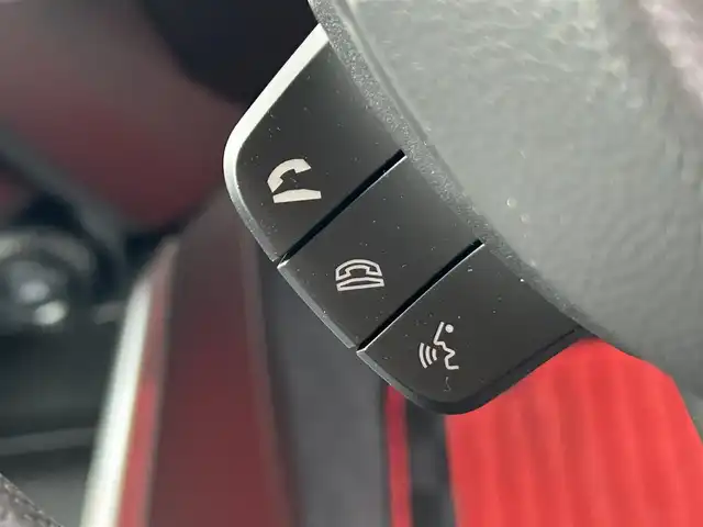 スズキ スイフト スポーツ ZC33S ファイナルED 長崎県 2025(令7)年 0.3万km プレミアムシルバーメタリック/ブラック2トーンルーフ ワンオーナー/純正SDナビ/・AM/FM/CD/DVD/BT/フルセグTV/全方位カメラ/ステアリングスイッチ/コーナーセンサー/LDA/BSM/衝突軽減ブレーキ/追従クルーズコントロール/D席シートヒーター/オートライト/電動格納ウィンカーミラー/前後ドライブレコーダー/フロアマット/ＥＴＣ/保証書/取扱説明書/スペアキー