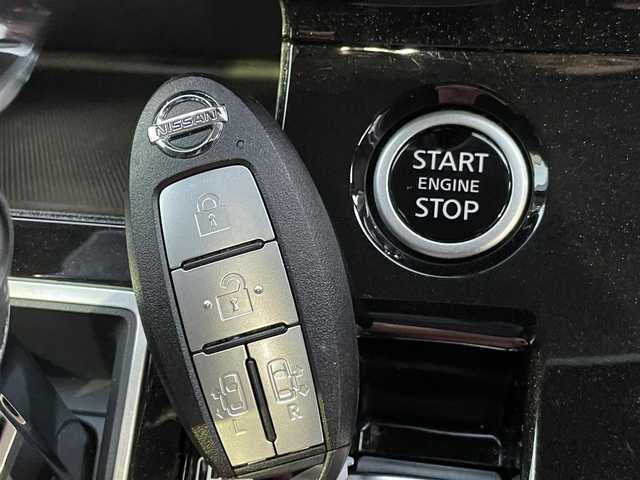 日産 セレナ ハイウェイスター V 群馬県 2021(令3)年 1.2万km ダイヤモンドブラック 衝突被害軽減システム/フロントエアロ/プロパイロット/純正ナビ/　　フルセグTV BT CD AM FM/全周囲カメラ/両側パワースライドドア/純正フロアマット/純正AW/LEDオートライト/ステアリングリモコン/デジタルインナーミラー/ドライブレコーダー前方/電子パーキング