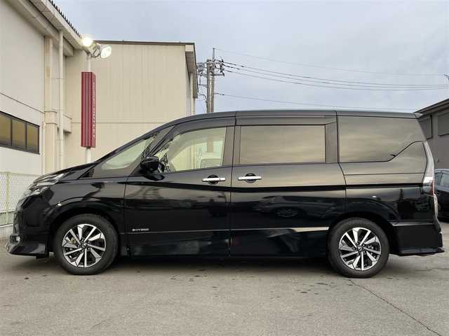 日産 セレナ ハイウェイスター V 群馬県 2021(令3)年 1.2万km ダイヤモンドブラック 衝突被害軽減システム/フロントエアロ/プロパイロット/純正ナビ/　　フルセグTV BT CD AM FM/全周囲カメラ/両側パワースライドドア/純正フロアマット/純正AW/LEDオートライト/ステアリングリモコン/デジタルインナーミラー/ドライブレコーダー前方/電子パーキング