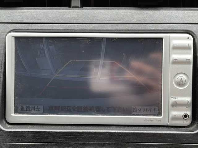 トヨタ プリウス S 山口県 2011(平23)年 6.2万km ホワイトパールクリスタルシャイン 株)IDOMが運営する【じしゃロン宇部店】の自社ローン専用車両になります。こちらは現金またはオートローンご利用時の価格です。自社ローンご希望の方は別途その旨お申付け下さい/純正ナビ（ＮＳＤＮ－Ｗ６０）　/ワンセグＴＶ　/バックカメラ　/ＤＶＤ／ＣＤ　/ＥＴＣ　/社外アルミホイール　/純正フロアマット　/ドライブレコーダー　/ハロゲンヘッドライト　/カーテンエアバッグ有　/スペアキー有