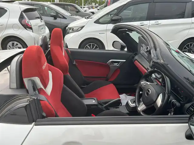 ダイハツ コペン ローブ S 大阪府 2019(平31)年 7.9万km パールホワイトⅢ 社外ナビ/   TV/CD/DVD/Bluetooth/バックモニター/前席シートヒーター/横滑り防止装置/アイドリングストップ/パドルシフト/ステアリングスイッチ/純正16インチアルミホイール/純正フロアマット/プッシュスタート/スマートキー/ＥＴＣ/ＬＥＤライト/禁煙車