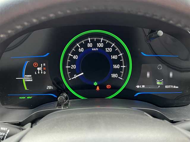 ホンダ シャトル ハイブリッド Z 静岡県 2015(平27)年 3.8万km ミッドナイトブルービームM 無限フロントエアロ/無限16インチAW/無限スポーツサスペンション（ダンパー・スプリング）/純正ナビ（Gathers）/・Bluetooth/USB/フルセグTV/DVD/CD/バックカメラ/シティブレーキサポートブレーキ/シートヒーター（前席）/ハーフレザーシート/クルーズコントロール/LEDヘッドランプ/オートライト機能付/革巻きステアリングホイール/前後ドライブレコーダー/ルーフレール /ETC/横滑り防止装置/スマートキー/スペアキー1本/保証書/取扱説明書