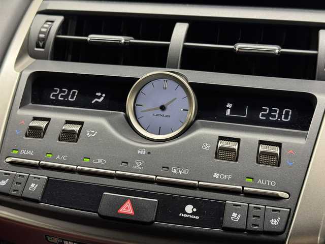 レクサス ＮＸ 300h Fスポーツ 三重県 2019(平31)年 5.3万km レッドマイカクリスタルシャイン ハイブリッド/FF/MTモード付フロアCVT/純正 10.3インチナビ/（AM/FM/CD/DVD/SDREC/SD/USB/Bluetooth/Miracast/AUX/TV）/【OP】パノラミックビューモニター/ドライブレコーダー 前方/ビルトインETC2.0/LEXUS Safety System＋/●プリクラッシュセーフティ/●レーンディパーチャーアラート/●アダプティブハイビームシステム/●レーダークルコン（全車速追従機能付）/・【OP】ブラインドスポットモニター＆リヤクロストラフィックアラート/・【OP】パーキングサポートブレーキ（静止物）/・タイヤ空気圧警告ディスプレイ表示/など/装備/・【OP】ムーンルーフ/・【OP】3眼LEDヘッドランプ/・【OP】本アルミオーナメントパネル（名栗調仕上げ・シルバー）/・ハンズフリーパワーバックドア/・Fスポーツ用本革スポーツシート（内装色：フレアレッド）/・シートヒーター＆ベンチレーション（D/N）/・ステアリングヒーター/・8wayパワーシート（Dランバーサポート付/N）/・AC100Vコンセント（100W）/・左右独立オートエアコン/・電子パーキングブレーキ＆ブレーキホールド/・純正18inAW/・保/取/ナビ取/・スマートキーx2/など
