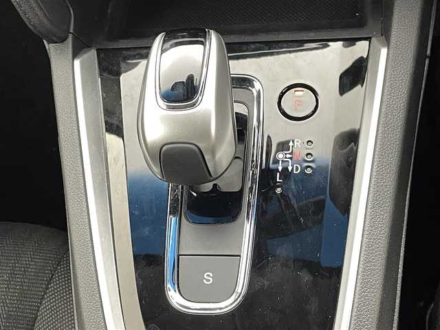 ホンダ シャトル ハイブリッド ホンダセンシング 熊本県 2020(令2)年 4万km プラチナホワイトパール 社外ナビMDV-D207BT（ＣＤ・ＢＴ）/ビルトインＥＴＣ　/社外前方ドライブレコーダー　/ホンダセンシング/・標識認識機能/・レーンキープアシスト/・路外逸脱制御機能/・アダブティブクルーズコントロール/・衝突軽減ブレーキ/・先行車発進お知らせ機能/横滑り防止/オートライト/スマートキー/プッシュスタート/スペアキー1本