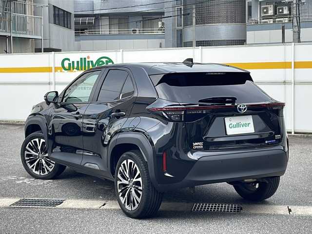 トヨタ ヤリスクロス ハイブリッド Z 愛知県 2022(令4)年 2.4万km ブラックマイカ /禁煙車//ワンオーナー//純正ディスプレイオーディオ//FM/AM/BT/Miracast/USB//前後ドライブレコーダー//革巻きステアリング//ステアリングスイッチ//運転席パワーシート//前席シートヒーター//ハーフレザーシート//LEDオートライト//フロントフォグ//オートハイビーム//プッシュスタート//ビルトインETC//LTA//PCS//BSM//RCTA//PKSB//RSA//ACC//クリアランスソナー//電動パーキングブレーキ//ブレーキホールド//オートリトラウィンカーミラー//ISOFIX//純正フロアマット//ECO/PWR/EVモード//スマートキー//保証書/取扱説明書/スペアキー