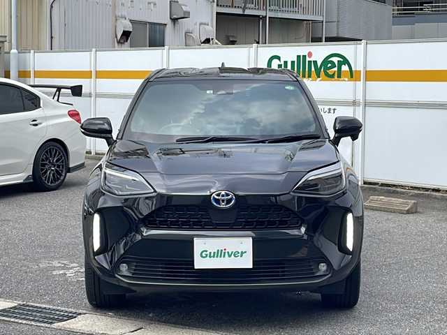 トヨタ ヤリスクロス ハイブリッド Z 愛知県 2022(令4)年 2.4万km ブラックマイカ /禁煙車//ワンオーナー//純正ディスプレイオーディオ//FM/AM/BT/Miracast/USB//前後ドライブレコーダー//革巻きステアリング//ステアリングスイッチ//運転席パワーシート//前席シートヒーター//ハーフレザーシート//LEDオートライト//フロントフォグ//オートハイビーム//プッシュスタート//ビルトインETC//LTA//PCS//BSM//RCTA//PKSB//RSA//ACC//クリアランスソナー//電動パーキングブレーキ//ブレーキホールド//オートリトラウィンカーミラー//ISOFIX//純正フロアマット//ECO/PWR/EVモード//スマートキー//保証書/取扱説明書/スペアキー