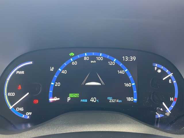 トヨタ ヤリスクロス ハイブリッド Z 愛知県 2022(令4)年 2.4万km ブラックマイカ /禁煙車//ワンオーナー//純正ディスプレイオーディオ//FM/AM/BT/Miracast/USB//前後ドライブレコーダー//革巻きステアリング//ステアリングスイッチ//運転席パワーシート//前席シートヒーター//ハーフレザーシート//LEDオートライト//フロントフォグ//オートハイビーム//プッシュスタート//ビルトインETC//LTA//PCS//BSM//RCTA//PKSB//RSA//ACC//クリアランスソナー//電動パーキングブレーキ//ブレーキホールド//オートリトラウィンカーミラー//ISOFIX//純正フロアマット//ECO/PWR/EVモード//スマートキー//保証書/取扱説明書/スペアキー
