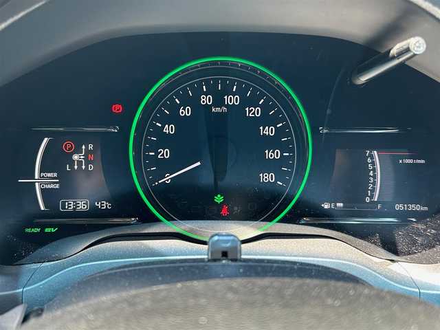 ホンダ ヴェゼル ハイブリッド 大阪府 2016(平28)年 5.2万km クリスタルブラックパール 純正ナビ /バックカメラ /フルセグTV /  ETC/BT/USB/AUX/HDMI/CD/DVD /前後ドライブレコーダー /前席シートヒーター /追従走行ありクルーズコントロール /純正フロアマット /LED /ルーフレール/純正17インチアルミホイール/レーンアシスト/衝突軽減システム/スマートキー/プッシュスタート/取扱説明書有り