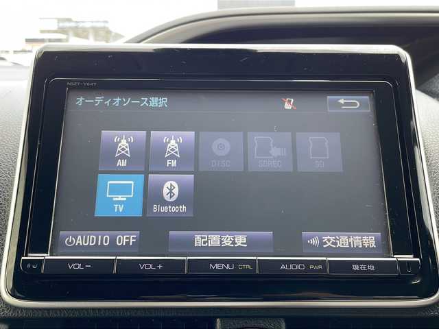 トヨタ ヴォクシー ZS 煌Ⅱ 道北・旭川 2016(平28)年 5.8万km ホワイトパールクリスタルシャイン ・４WD/・禁煙車/・寒冷地仕様/・ワンオーナー/・社外エンジンスターター/・純正SDナビ/CD/DVD/SD/フルセグTV/BT/・両側電動スライドドア/・バックカメラ/・PCS/・LDA/・黒革シートカバー/・オートマチックハイビーム/・オートライト/・LEDヘッドライト/・リアヒーター/・ワイパーデアイサー/・アイドリングストップ/・ECOモード切替スイッチ/・純正フロアマット/・ビルトインETC/・保証書＆取扱説明書