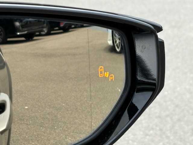 レクサス ＵＸ 250h アーバンエレガンス 大阪府 2021(令3)年 3.8万km ソニックチタニウム ナビ　/フルセグ　/Ｂｌｕｅｔｏｏｔｈ　/全方位カメラ　/レザーシート　/シートヒーター　/ステアリングヒーター　/パワーバックドア　/ブラインドスポットモニター　/前後ドラレコ　/ビルトイン２．０ＥＴＣ　/ＡＣ１００Ｖ