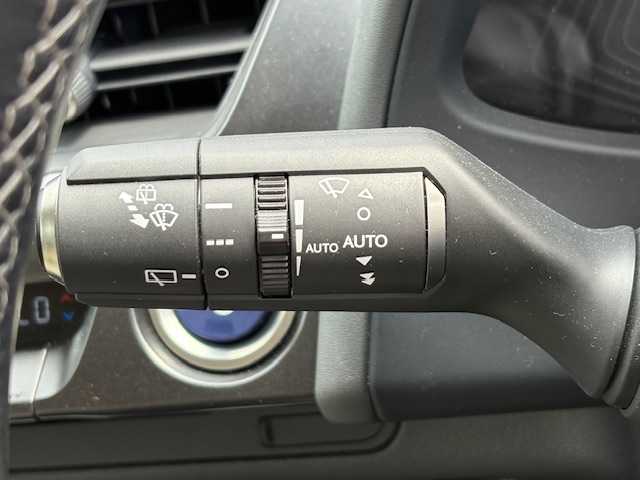 レクサス ＵＸ 250h アーバンエレガンス 大阪府 2021(令3)年 3.8万km ソニックチタニウム ナビ　/フルセグ　/Ｂｌｕｅｔｏｏｔｈ　/全方位カメラ　/レザーシート　/シートヒーター　/ステアリングヒーター　/パワーバックドア　/ブラインドスポットモニター　/前後ドラレコ　/ビルトイン２．０ＥＴＣ　/ＡＣ１００Ｖ