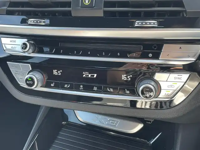 ＢＭＷ Ｘ３ xDrive20d Mスポーツ 東京都 2018(平30)年 4.8万km アルピンホワイトⅢ 純正ナビ/フルセグTV/CD/DVD再生/Bluetooth接続/全周囲モニター/ワンオーナー/スマートキー/プッシュスタート/パドルシフト/アダプティブクルーズコントロール/ETC/電動パワーシート/シートヒーター/ハーフレザーシート/パワーゲート/純正LEDヘッドライト/オートライト/オートハイビーム/ヘッドアップディスプレイ/ディスプレイキー/ワイヤレス充電