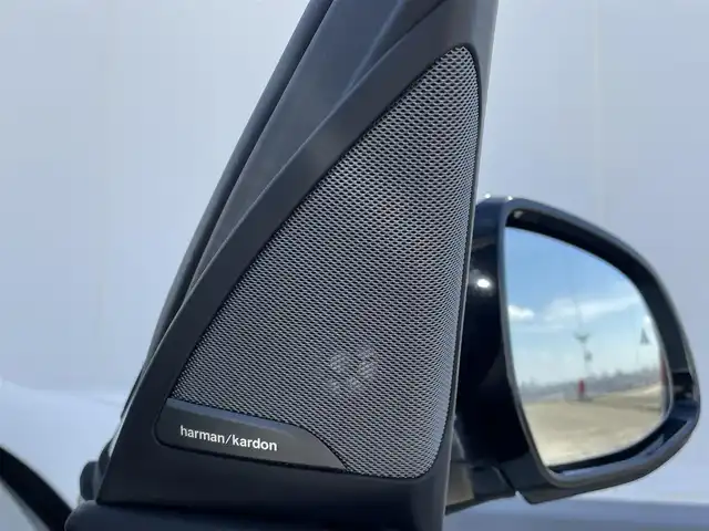 ＢＭＷ Ｘ３ xDrive20d Mスポーツ 東京都 2018(平30)年 4.8万km アルピンホワイトⅢ 純正ナビ/フルセグTV/CD/DVD再生/Bluetooth接続/全周囲モニター/ワンオーナー/スマートキー/プッシュスタート/パドルシフト/アダプティブクルーズコントロール/ETC/電動パワーシート/シートヒーター/ハーフレザーシート/パワーゲート/純正LEDヘッドライト/オートライト/オートハイビーム/ヘッドアップディスプレイ/ディスプレイキー/ワイヤレス充電