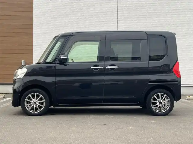 ダイハツ タント G SA 秋田県 2013(平25)年 11.5万km ブラックマイカメタリック ４WD/両側パワースライドドア/純正メモリナビ（DVD/CD再生可能）/フルセグ/バックカメラ/社外１４インチアルミ（冬タイヤ装着）/スマートキー/アイドリングストップ/プッシュスタート/ステアリングスイッチ/純正フロアマット/純正ドアバイザー/オートライト/オートエアコン/パワーステアリング/パワーウィンドウ/ヘッドライトレベライザー/横滑り防止/盗難防止装置/寒冷地仕様/電動格納ウィンカーミラー/保証書/取扱説明書/記録簿/スペアキー×１