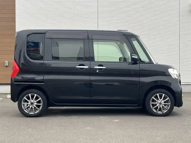 ダイハツ タント G SA 秋田県 2013(平25)年 11.5万km ブラックマイカメタリック ４WD/両側パワースライドドア/純正メモリナビ（DVD/CD再生可能）/フルセグ/バックカメラ/社外１４インチアルミ（冬タイヤ装着）/スマートキー/アイドリングストップ/プッシュスタート/ステアリングスイッチ/純正フロアマット/純正ドアバイザー/オートライト/オートエアコン/パワーステアリング/パワーウィンドウ/ヘッドライトレベライザー/横滑り防止/盗難防止装置/寒冷地仕様/電動格納ウィンカーミラー/保証書/取扱説明書/記録簿/スペアキー×１