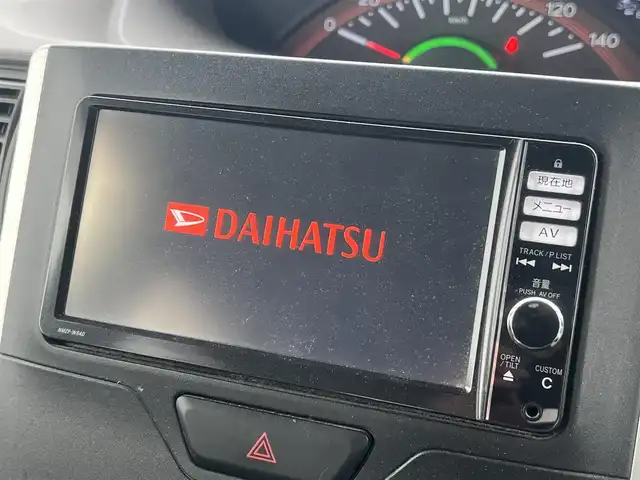 ダイハツ タント G SA 秋田県 2013(平25)年 11.5万km ブラックマイカメタリック ４WD/両側パワースライドドア/純正メモリナビ（DVD/CD再生可能）/フルセグ/バックカメラ/社外１４インチアルミ（冬タイヤ装着）/スマートキー/アイドリングストップ/プッシュスタート/ステアリングスイッチ/純正フロアマット/純正ドアバイザー/オートライト/オートエアコン/パワーステアリング/パワーウィンドウ/ヘッドライトレベライザー/横滑り防止/盗難防止装置/寒冷地仕様/電動格納ウィンカーミラー/保証書/取扱説明書/記録簿/スペアキー×１