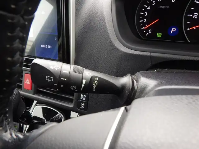 トヨタ ヴォクシー ZS 煌Ⅱ 千葉県 2019(平31)年 5.2万km ブラック 205/60R16/Toyota Safety Sense/・プリクラッシュセーフティ/・レーンディパーチャーアラート/・オートハイビーム/クルーズコントロール/両側パワースライドドア/純正SDナビ/地デジTV/【DVD/CD再生機能　Bluetooth接続】/バックカメラ/フリップダウンモニター/ドライブレコーダー（前後撮影）/革巻きステアリング/ETC/LEDヘッドライト/フォグライト/ウインカーミラー/クリアランスソナー/純正16インチアルミホイル/スマートキー