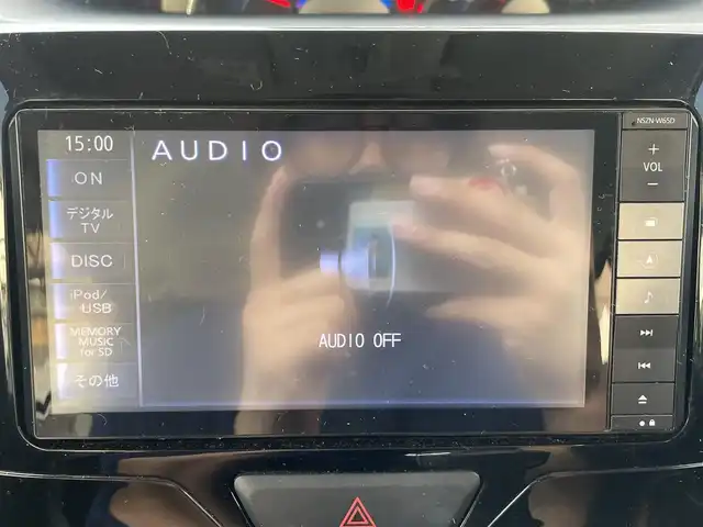 ダイハツ タント カスタム X 岐阜県 2015(平27)年 9.3万km パールホワイトⅢ (株)IDOMが運営する【じしゃロン多治見店】の自社ローン専用車両になります。こちらは現金またはオートローンご利用時の価格です。自社ローンご希望の方は別途その旨お申付け下さい。/純正ナビ/（Bluetooth・CD・DVD・USB・フルセグTV）/バックカメラ/ETC/プッシュスタート/片側パワースライドドア/LED/アイドリングストップ