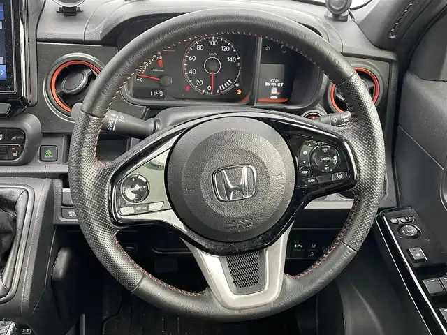 ホンダ Ｎ ＯＮＥ RS 千葉県 2024(令6)年 1.3万km メテオロイドグレーメタリック 6MT/ホンダセンシング/・衝突軽減ブレーキ/レーンキープアシスト/・レーダークルーズコントロール/オートハイビーム/・標識認識/コーナーセンサー(後)/純正ディスプレイオーディオ/・BT/HDMI/USB/カープレイ/バックカメラ/ステアリングスイッチ/ETC/ハーフレザーシート(ラックススエード)/シートヒーター(D/N席)/電動パーキングブレーキ/ブレーキホールド/LEDヘッドライト/オートライト/フォグライト/スマートキー/プッシュスタート/モデューロ15インチAW/無限シフトノブ/社外マフラー/カロッツェリアツィーター/追加メーター/純正フロアマット