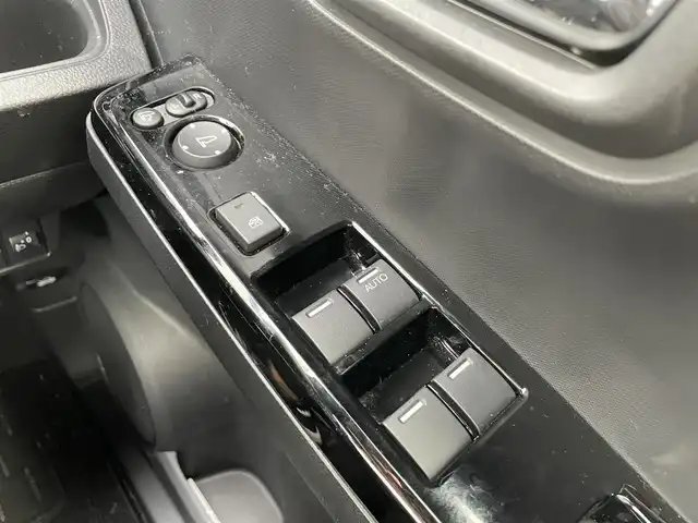 ホンダ Ｎ ＯＮＥ RS 千葉県 2024(令6)年 1.3万km メテオロイドグレーメタリック 6MT/ホンダセンシング/・衝突軽減ブレーキ/レーンキープアシスト/・レーダークルーズコントロール/オートハイビーム/・標識認識/コーナーセンサー(後)/純正ディスプレイオーディオ/・BT/HDMI/USB/カープレイ/バックカメラ/ステアリングスイッチ/ETC/ハーフレザーシート(ラックススエード)/シートヒーター(D/N席)/電動パーキングブレーキ/ブレーキホールド/LEDヘッドライト/オートライト/フォグライト/スマートキー/プッシュスタート/モデューロ15インチAW/無限シフトノブ/社外マフラー/カロッツェリアツィーター/追加メーター/純正フロアマット