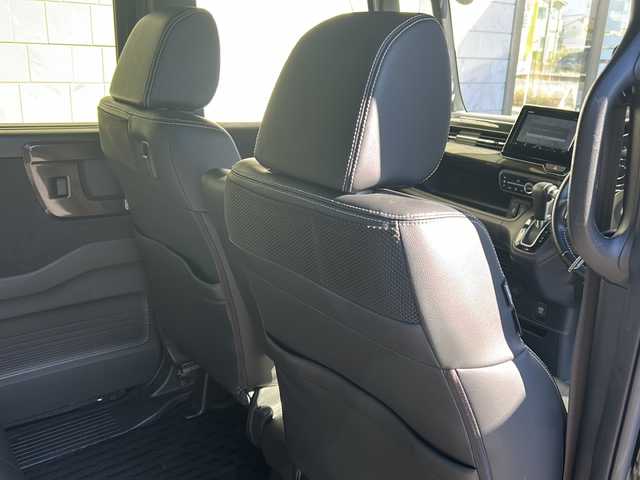 ホンダ Ｎ ＢＯＸ 埼玉県 2019(平31)年 5万km クリスタルブラックパール 純正ナビ　/(FM/AM/フルセグ/DVD/CD/SD/iPod/Bluetooth/USB)/ETC　/ドラレコ /バックカメラ/両側スライド　/プッシュスタート　/ステアリングスイッチ　/レーンキープ　/PCS　/TRC　/Pミラー　/クルコン追　/オートライト　/サンシェード　/ドアバイザー　/純正フロア　/パドルシフト　/ISOFIX　/LEDライト/スマートキー/スペアキー１本