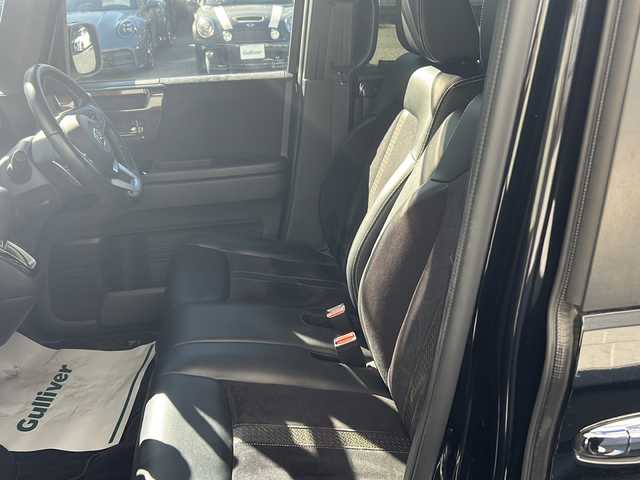 ホンダ Ｎ ＢＯＸ 埼玉県 2019(平31)年 5万km クリスタルブラックパール 純正ナビ　/(FM/AM/フルセグ/DVD/CD/SD/iPod/Bluetooth/USB)/ETC　/ドラレコ /バックカメラ/両側スライド　/プッシュスタート　/ステアリングスイッチ　/レーンキープ　/PCS　/TRC　/Pミラー　/クルコン追　/オートライト　/サンシェード　/ドアバイザー　/純正フロア　/パドルシフト　/ISOFIX　/LEDライト/スマートキー/スペアキー１本