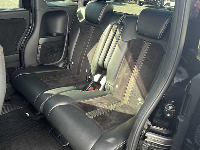 ホンダ Ｎ ＢＯＸ 埼玉県 2019(平31)年 5万km クリスタルブラックパール 純正ナビ　/(FM/AM/フルセグ/DVD/CD/SD/iPod/Bluetooth/USB)/ETC　/ドラレコ /バックカメラ/両側スライド　/プッシュスタート　/ステアリングスイッチ　/レーンキープ　/PCS　/TRC　/Pミラー　/クルコン追　/オートライト　/サンシェード　/ドアバイザー　/純正フロア　/パドルシフト　/ISOFIX　/LEDライト/スマートキー/スペアキー１本