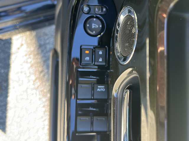 ホンダ Ｎ ＢＯＸ 埼玉県 2019(平31)年 5万km クリスタルブラックパール 純正ナビ　/(FM/AM/フルセグ/DVD/CD/SD/iPod/Bluetooth/USB)/ETC　/ドラレコ /バックカメラ/両側スライド　/プッシュスタート　/ステアリングスイッチ　/レーンキープ　/PCS　/TRC　/Pミラー　/クルコン追　/オートライト　/サンシェード　/ドアバイザー　/純正フロア　/パドルシフト　/ISOFIX　/LEDライト/スマートキー/スペアキー１本