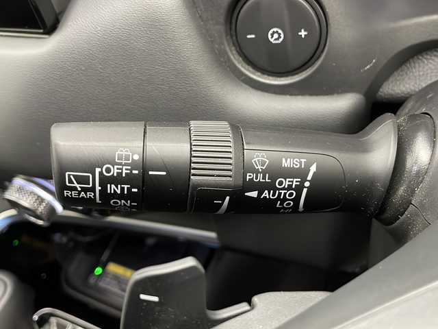 ホンダ ヴェゼル ハイブリッド e:HEV Z 長野県 2021(令3)年 2.1万km メテオロイドグレーメタリック 4WD/純正メモリナビ&フルセグTV&USB&BT/ホンダセンシング/アダプティブクルーズコントロール/レーンキープアシスト/車線逸脱警報/衝突軽減ブレーキ/ブラインドスポットインフォメーション/先行車発進告知/社外前後ドライブレコーダー/パワーバックドア/ハーフレザーシート/前席シートヒーター/ステアリングスイッチ/ステアリングヒーター/パドルシフト/全方位カメラ/ビルトインETC2.0/LEDヘッドライト/オートライト/フロントフォグランプ/電動格納ミラー/ウィンカーミラー/ドアミラーヒーター/電動ホールド/ブレーキホールド/純正18インチAW装着/純正フロアマット/社外ドアバイザー/置くだけ充電/プッシュスタート/スマートキー