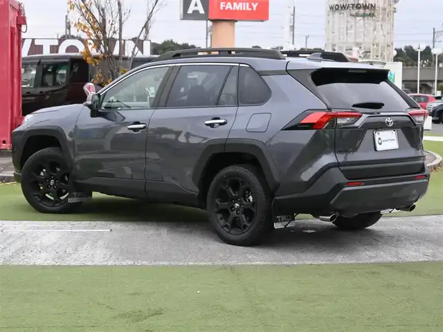 トヨタ ＲＡＶ４ アドベンチャー オフロードPKG 千葉県 2021(令3)年 3.6万km グレーメタリック Toyota Safety Sense/・プリクラッシュセーフティ/・レーンディパーチャーアラート/・オートハイビーム/・レーダークルーズコントロール/・ブラインドスポットモニター/ディスプレイオーディオ/【Bluetooth接続】/パノラミックビューモニター/ドライブレコーダー/運転席パワーシート/前席エアシート/シートヒーター/革巻きステアリング/ステアリングスイッチ/ステアリングヒーター/ETC/LEDヘッドライト/フォグライト/ウインカーミラー/クリアランスソナー/TRDマッドフラップ/純正18インチアルミホイル/サイド/カーテンエアバッグ/スマートキー