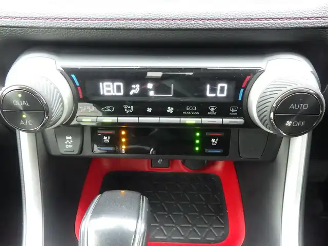 トヨタ ＲＡＶ４ アドベンチャー オフロードPKG 千葉県 2021(令3)年 3.6万km グレーメタリック Toyota Safety Sense/・プリクラッシュセーフティ/・レーンディパーチャーアラート/・オートハイビーム/・レーダークルーズコントロール/・ブラインドスポットモニター/ディスプレイオーディオ/【Bluetooth接続】/パノラミックビューモニター/ドライブレコーダー/運転席パワーシート/前席エアシート/シートヒーター/革巻きステアリング/ステアリングスイッチ/ステアリングヒーター/ETC/LEDヘッドライト/フォグライト/ウインカーミラー/クリアランスソナー/TRDマッドフラップ/純正18インチアルミホイル/サイド/カーテンエアバッグ/スマートキー