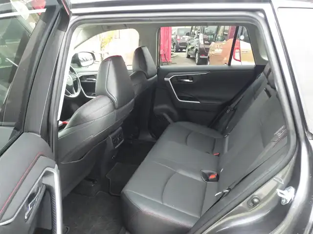 トヨタ ＲＡＶ４ アドベンチャー オフロードPKG 千葉県 2021(令3)年 3.6万km グレーメタリック Toyota Safety Sense/・プリクラッシュセーフティ/・レーンディパーチャーアラート/・オートハイビーム/・レーダークルーズコントロール/・ブラインドスポットモニター/ディスプレイオーディオ/【Bluetooth接続】/パノラミックビューモニター/ドライブレコーダー/運転席パワーシート/前席エアシート/シートヒーター/革巻きステアリング/ステアリングスイッチ/ステアリングヒーター/ETC/LEDヘッドライト/フォグライト/ウインカーミラー/クリアランスソナー/TRDマッドフラップ/純正18インチアルミホイル/サイド/カーテンエアバッグ/スマートキー