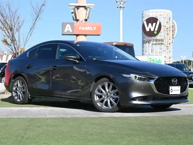 マツダ マツダ３セダン 20S プロアクティブ 千葉県 2019(令1)年 1.5万km マシーングレープレミアムM スマートブレーキサポート/ブラインドスポットモニタリング/レーンキープ・アシスト・システム/アクティブ・ドライビング・ディスプレイ/純正SDナビ/地デジTV/【DVD/CD再生機能　Bluetooth接続】/【Apple CarPlay　Android Auto対応】/バックカメラ/革巻きステアリング/ステアリングヒーター/ステアリングスイッチ/運転席パワーシート/前席シートヒーター/ETC/LEDヘッドライト/ウインカーミラー/コーナーセンサー/純正18インチアルミホイル/サイド/カーテンエアバッグ/アドバンストキーレスエントリー